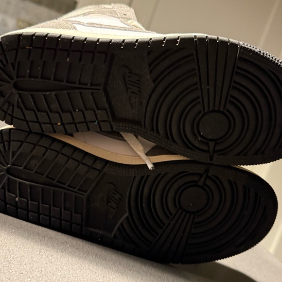 AIR JORDAN 1 RETRO HIGH OG GS
"WASHED BLACK" 4Y - Picture 8 of 8